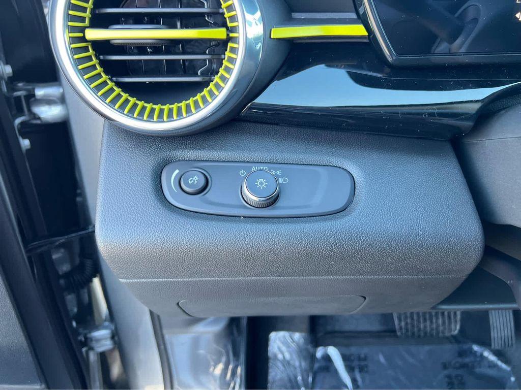 new 2026 Chevrolet Trax car, priced at $28,385