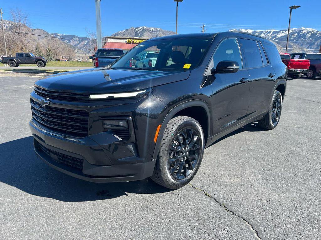used 2025 Chevrolet Traverse car, priced at $38,995