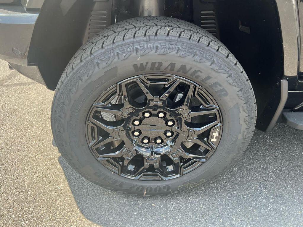new 2025 GMC HUMMER EV Pickup car, priced at $108,375
