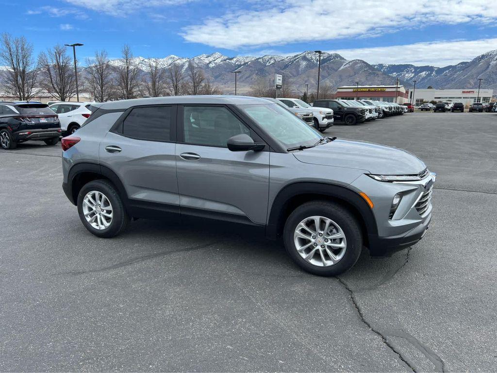 new 2026 Chevrolet TrailBlazer car, priced at $25,485