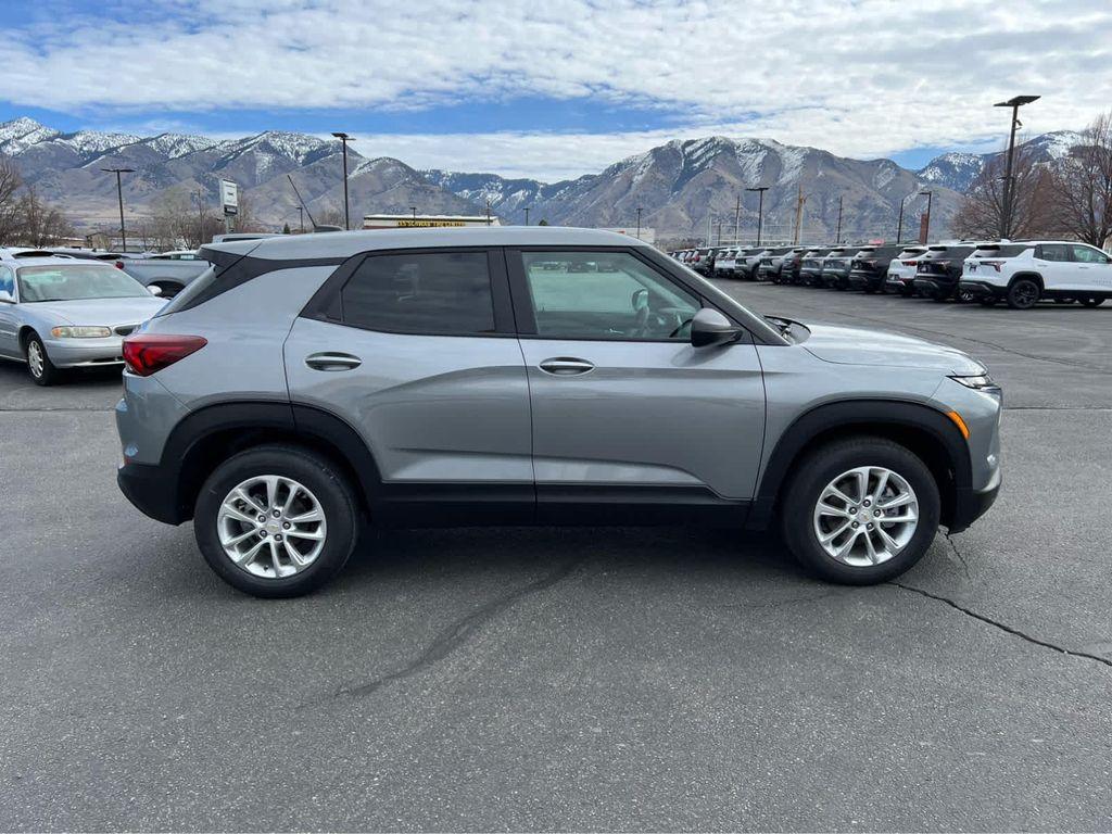 new 2026 Chevrolet TrailBlazer car, priced at $25,485