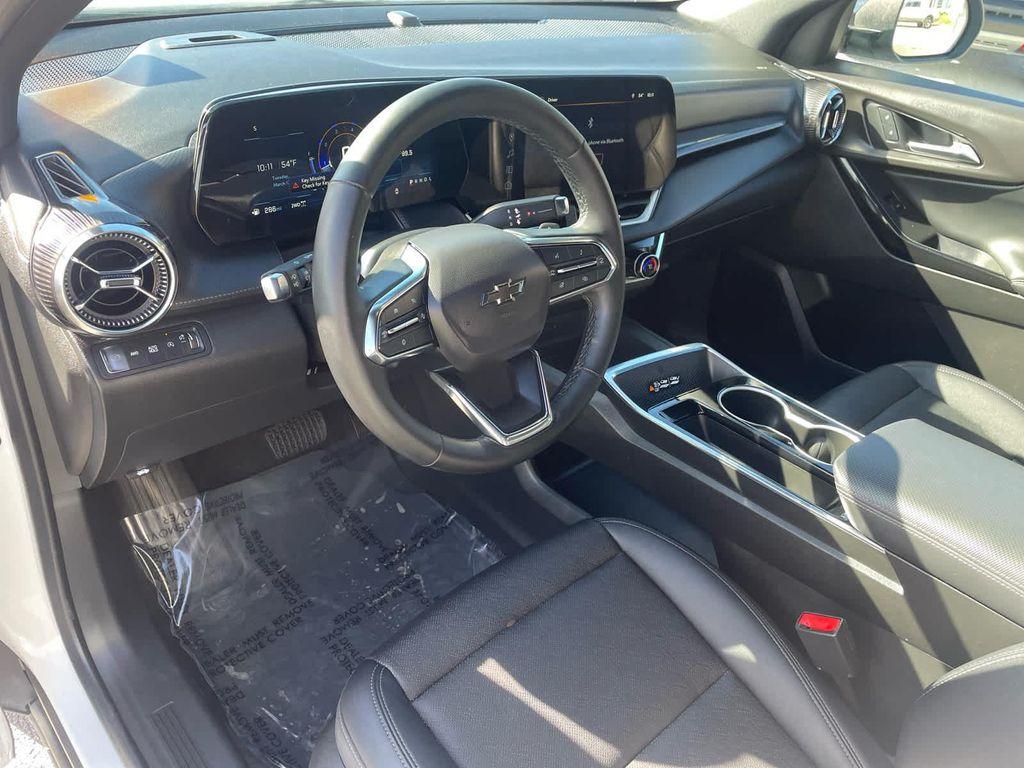 used 2025 Chevrolet Equinox car, priced at $27,990