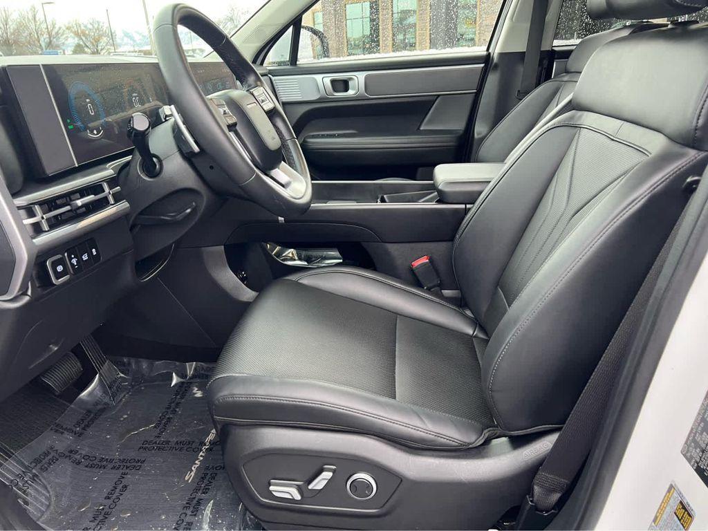 used 2025 Hyundai Santa Fe car, priced at $32,775