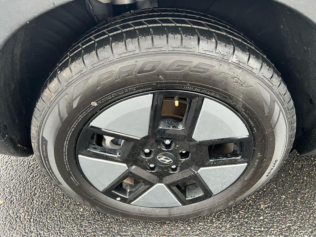 used 2025 Hyundai Santa Fe car, priced at $32,775