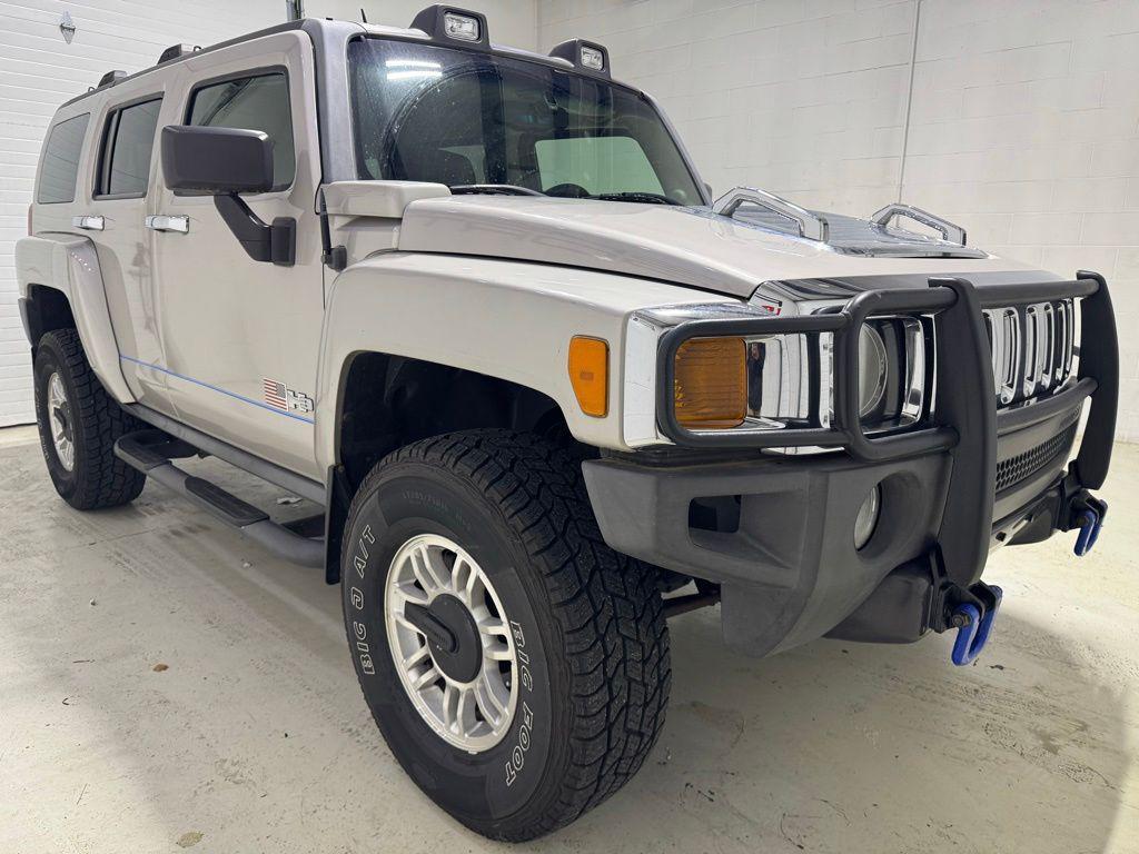 used 2006 Hummer H3 car, priced at $9,900