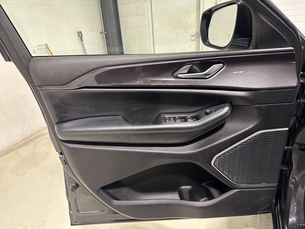 used 2022 Jeep Grand Cherokee L car, priced at $29,850