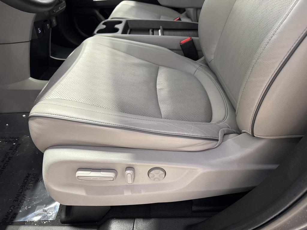 used 2024 Honda Odyssey car, priced at $44,850