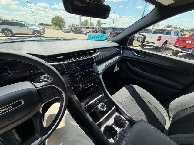 new 2026 Jeep Grand Cherokee L car, priced at $48,005