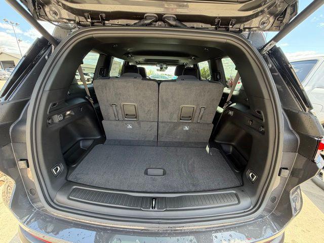 new 2026 Jeep Grand Cherokee L car, priced at $48,005