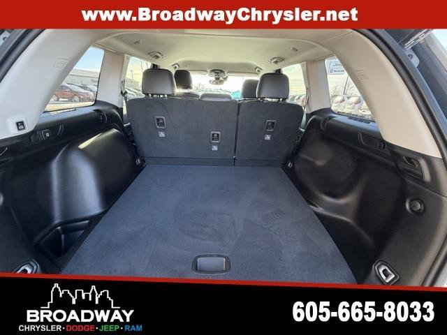 used 2023 Jeep Grand Cherokee car, priced at $33,686