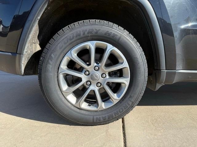 used 2015 Jeep Grand Cherokee car, priced at $12,995