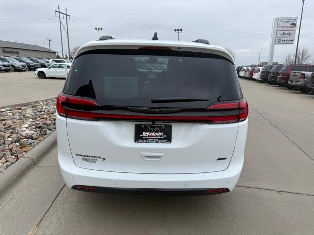 new 2026 Chrysler Pacifica car, priced at $47,080
