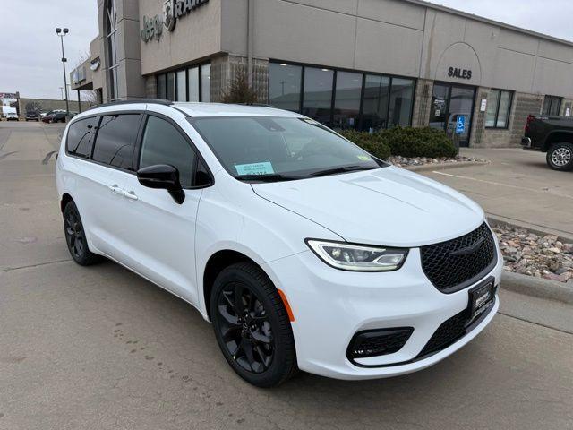 new 2026 Chrysler Pacifica car, priced at $50,580