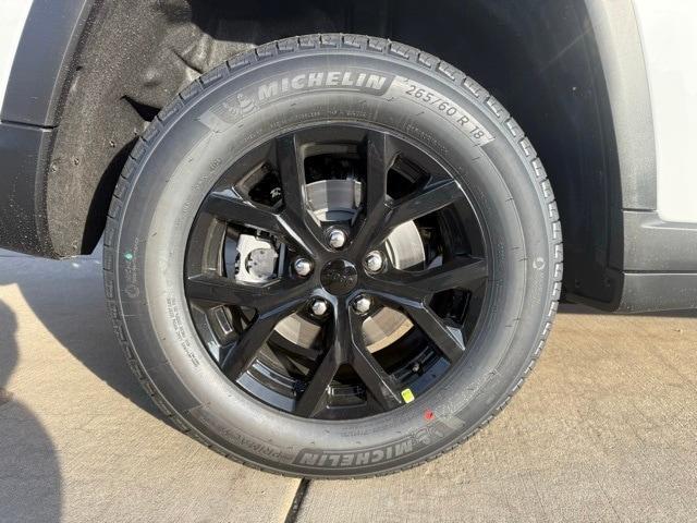 new 2025 Jeep Grand Cherokee car, priced at $43,385