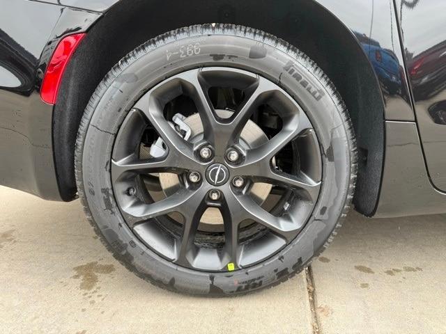 new 2026 Chrysler Pacifica car, priced at $47,080