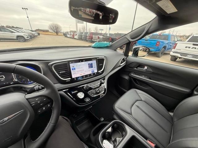 new 2026 Chrysler Pacifica car, priced at $47,080