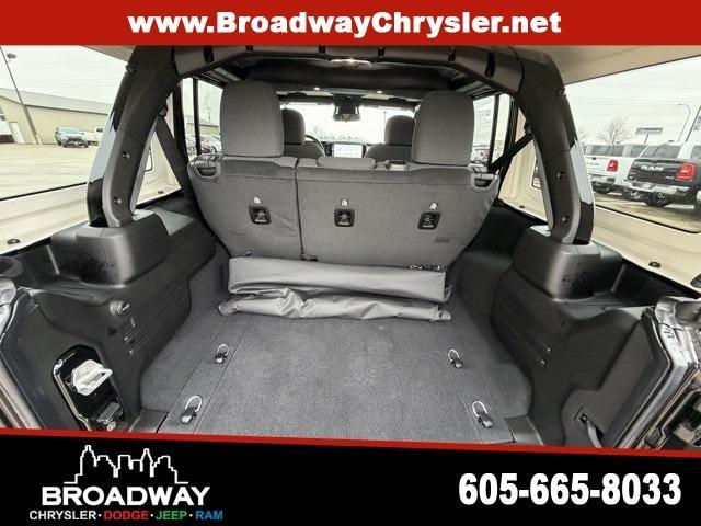 new 2026 Jeep Wrangler car, priced at $44,913