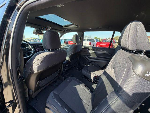 new 2026 Jeep Grand Cherokee L car, priced at $48,005