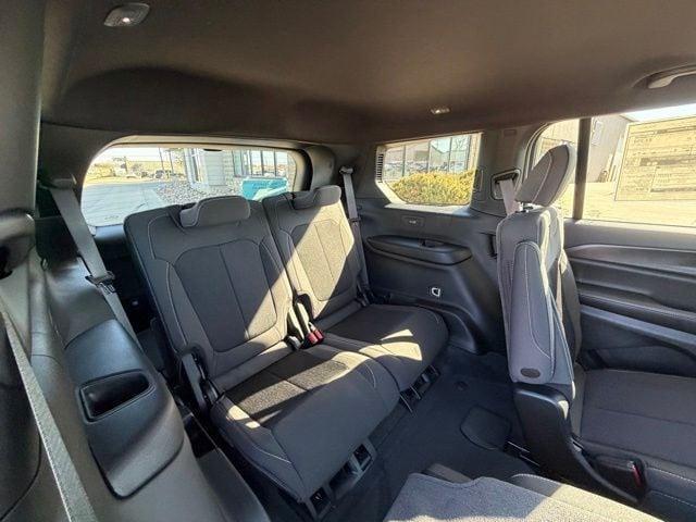 new 2026 Jeep Grand Cherokee L car, priced at $48,005