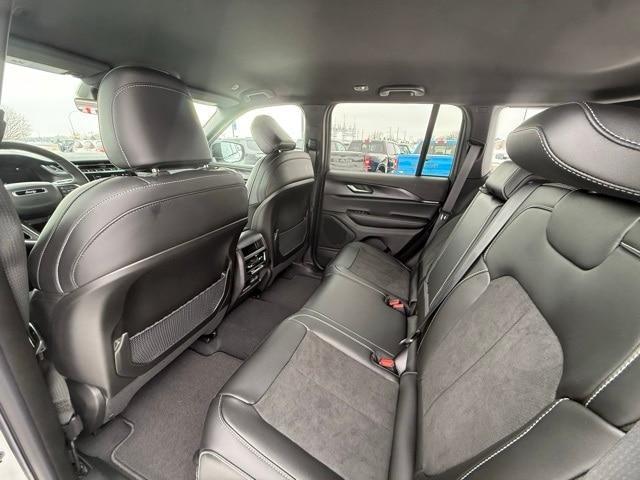 new 2025 Jeep Grand Cherokee car, priced at $43,980