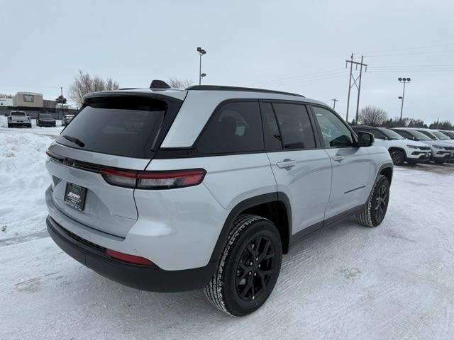 new 2025 Jeep Grand Cherokee car, priced at $43,980