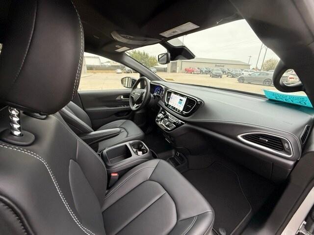 new 2026 Chrysler Pacifica car, priced at $45,630