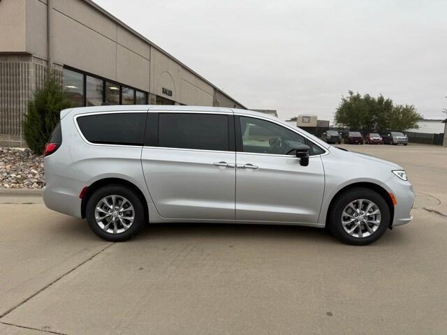 new 2026 Chrysler Pacifica car, priced at $45,630