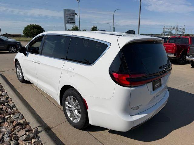 new 2027 Chrysler Pacifica car, priced at $47,010