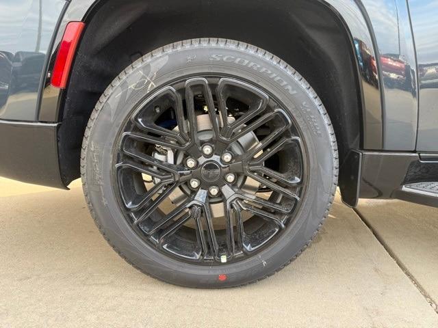 new 2025 Jeep Wagoneer L car, priced at $71,480