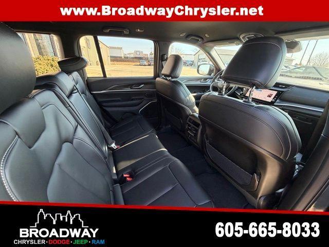 new 2026 Jeep Grand Cherokee car, priced at $46,483
