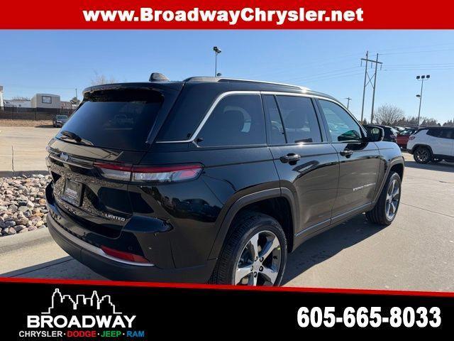 new 2026 Jeep Grand Cherokee car, priced at $46,483