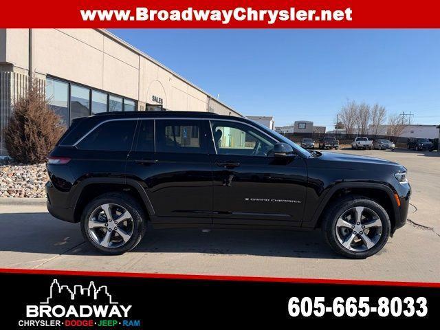 new 2026 Jeep Grand Cherokee car, priced at $46,483