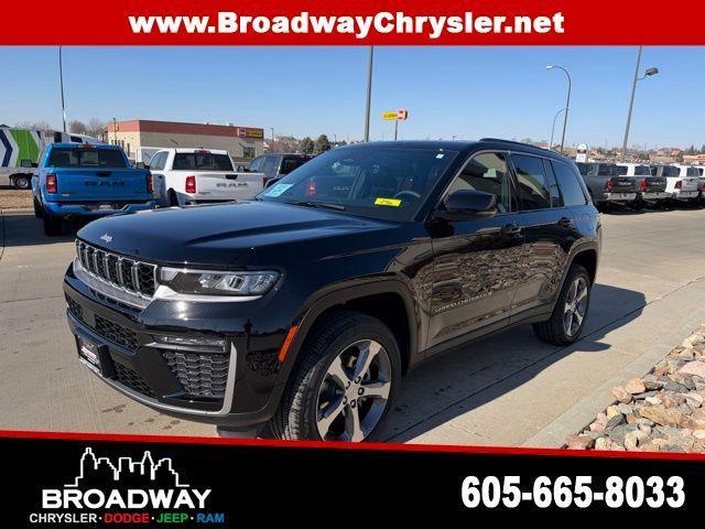new 2026 Jeep Grand Cherokee car, priced at $46,483