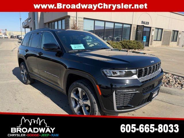 new 2026 Jeep Grand Cherokee car, priced at $46,983
