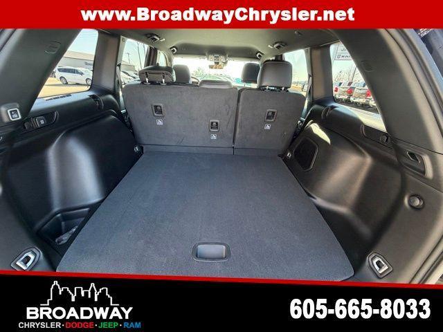 new 2026 Jeep Grand Cherokee car, priced at $46,483