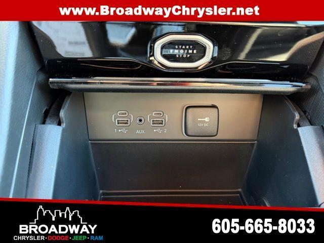new 2026 Jeep Grand Cherokee car, priced at $46,483