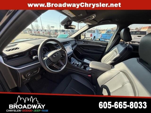 new 2026 Jeep Grand Cherokee car, priced at $46,983