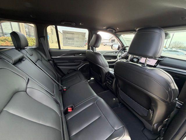 new 2026 Jeep Grand Cherokee car, priced at $46,966