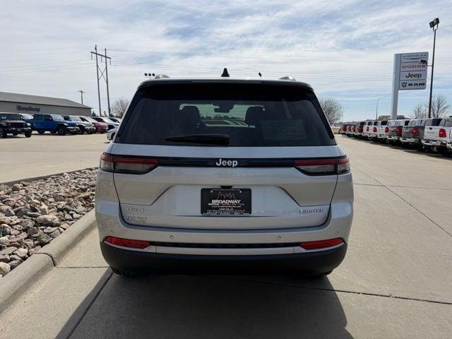 new 2026 Jeep Grand Cherokee car, priced at $46,966
