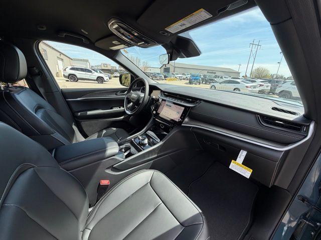 new 2026 Jeep Grand Cherokee car, priced at $46,948