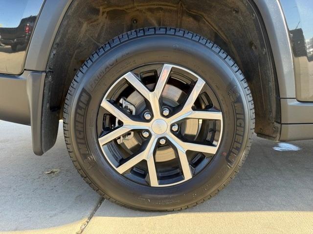 used 2024 Jeep Grand Cherokee L car, priced at $38,500