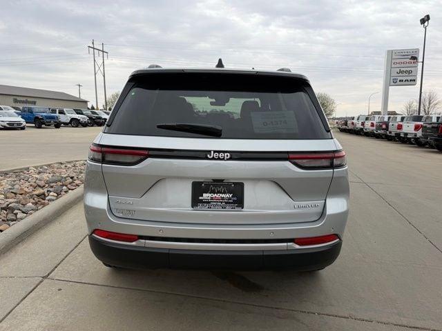 new 2026 Jeep Grand Cherokee car, priced at $47,466