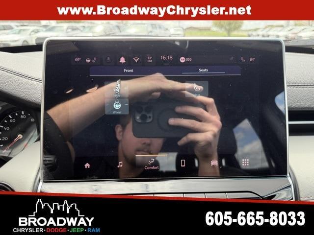 new 2025 Jeep Compass car, priced at $32,300