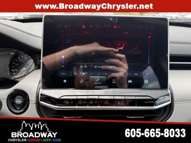 new 2025 Jeep Compass car, priced at $32,300