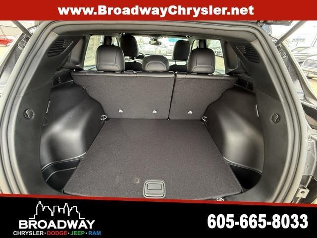 new 2025 Jeep Compass car, priced at $32,300