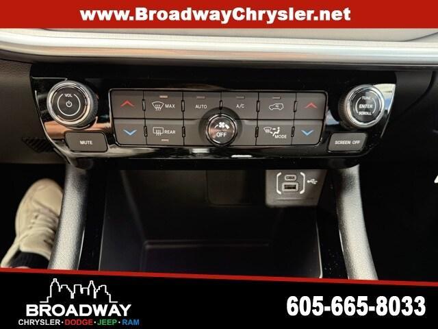 new 2025 Jeep Compass car, priced at $32,300