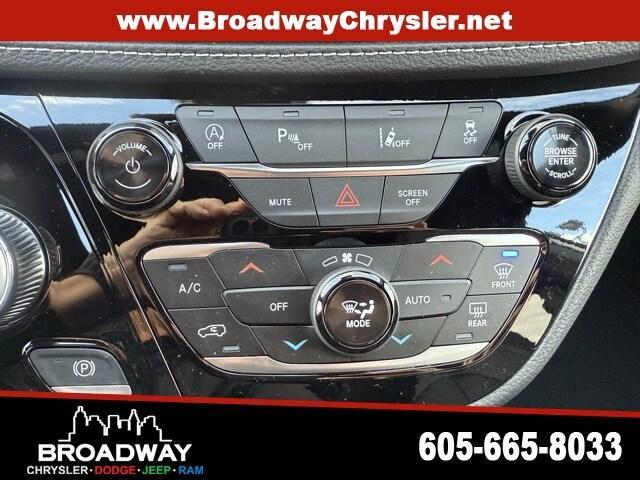 new 2026 Chrysler Pacifica car, priced at $43,565