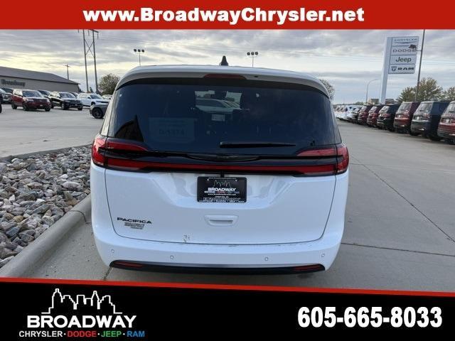 new 2026 Chrysler Pacifica car, priced at $43,565