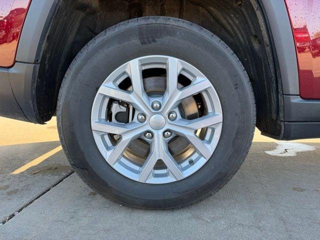 used 2023 Jeep Grand Cherokee L car, priced at $37,993