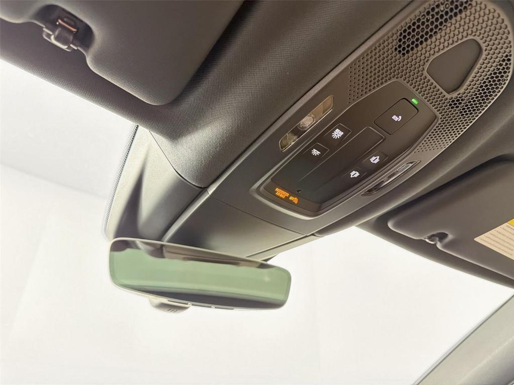 Porsche Cayenne view 25